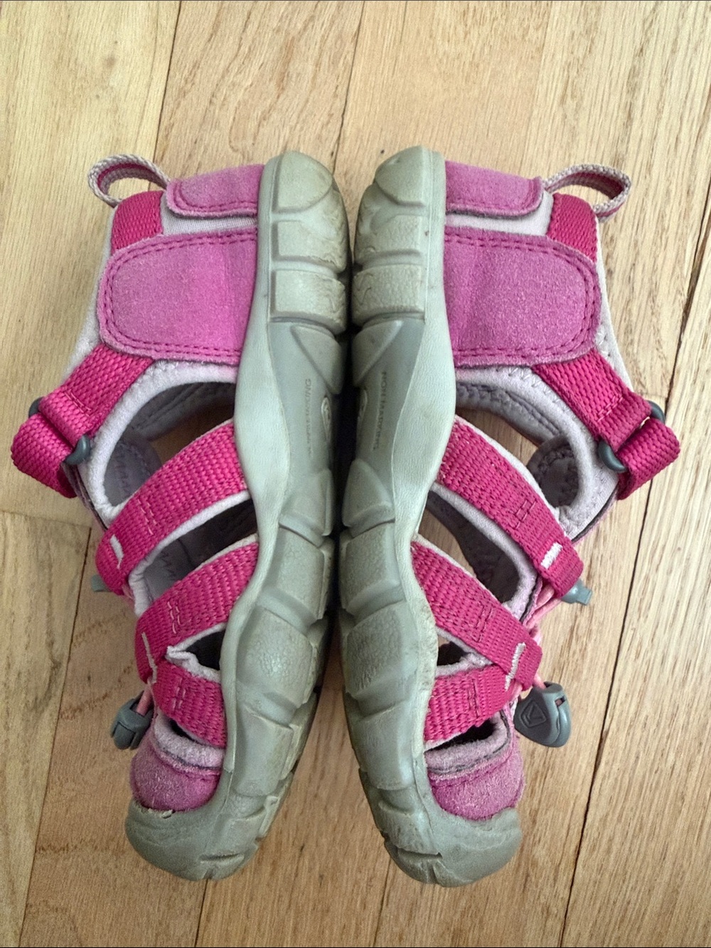Keen Kids Pink Closed-Toe Waterproof Outdoor Water Shoes/sandals - Picture 3 of 9